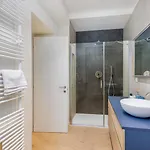 Center Bgynn Balcony Daire