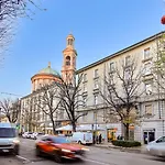 Center Bgynn Balcony Daire